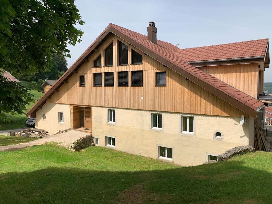 Ancienne Ferme Comtoise 4 Etoiles, 11 Personnes Lac St-Point/Mont D'Or Montperreux Exterior foto